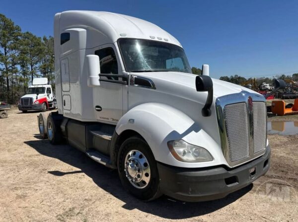 2018 KENWORTH T680 CUMMINS ISX15 400 HP, ENGINE Gallery-2