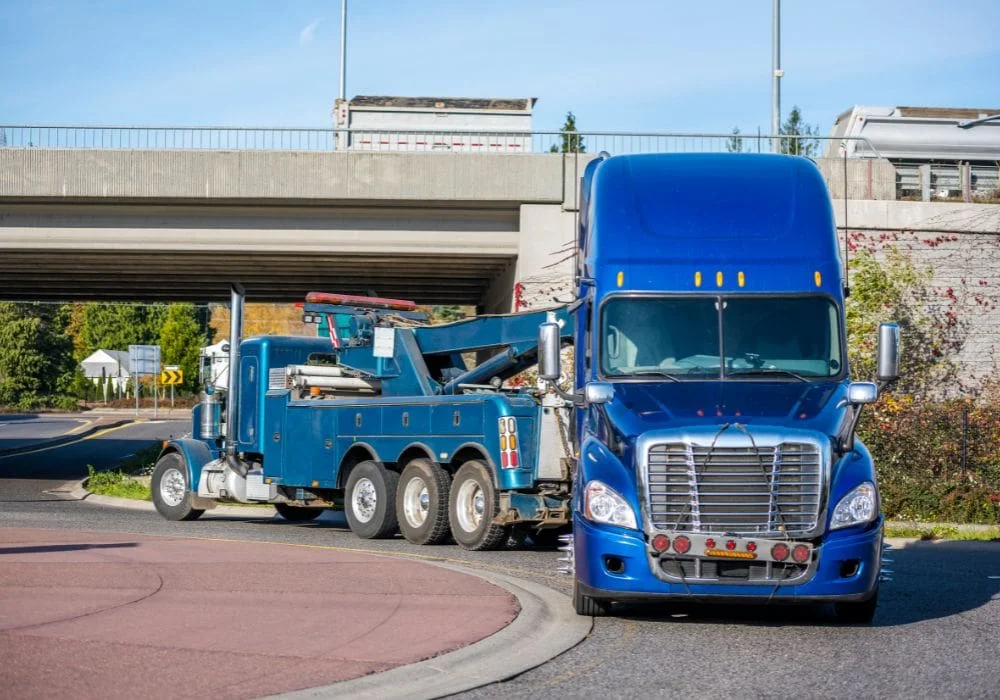 18 Wheeler Tow Truck