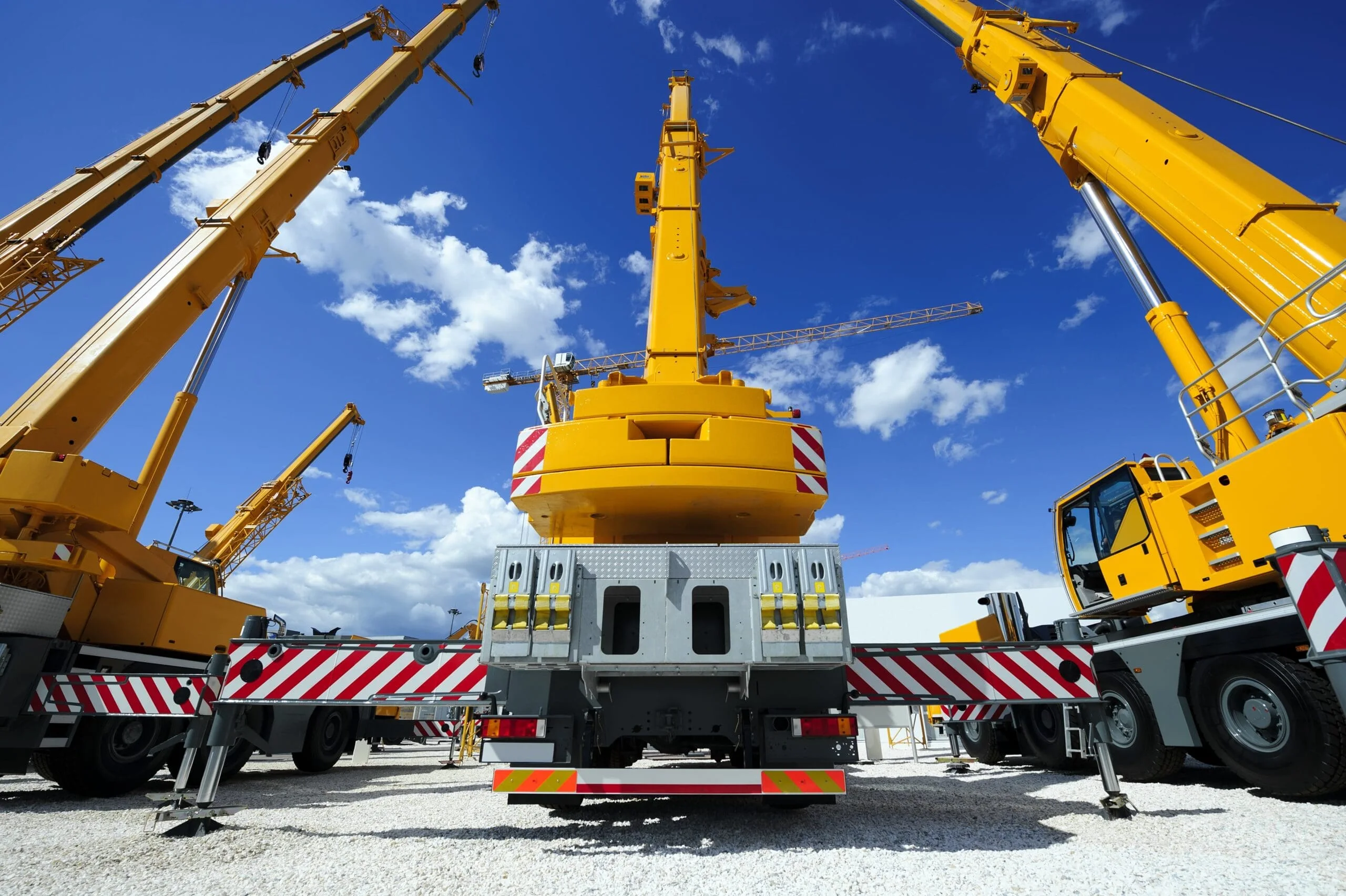 Heavy Equipment Lifting
